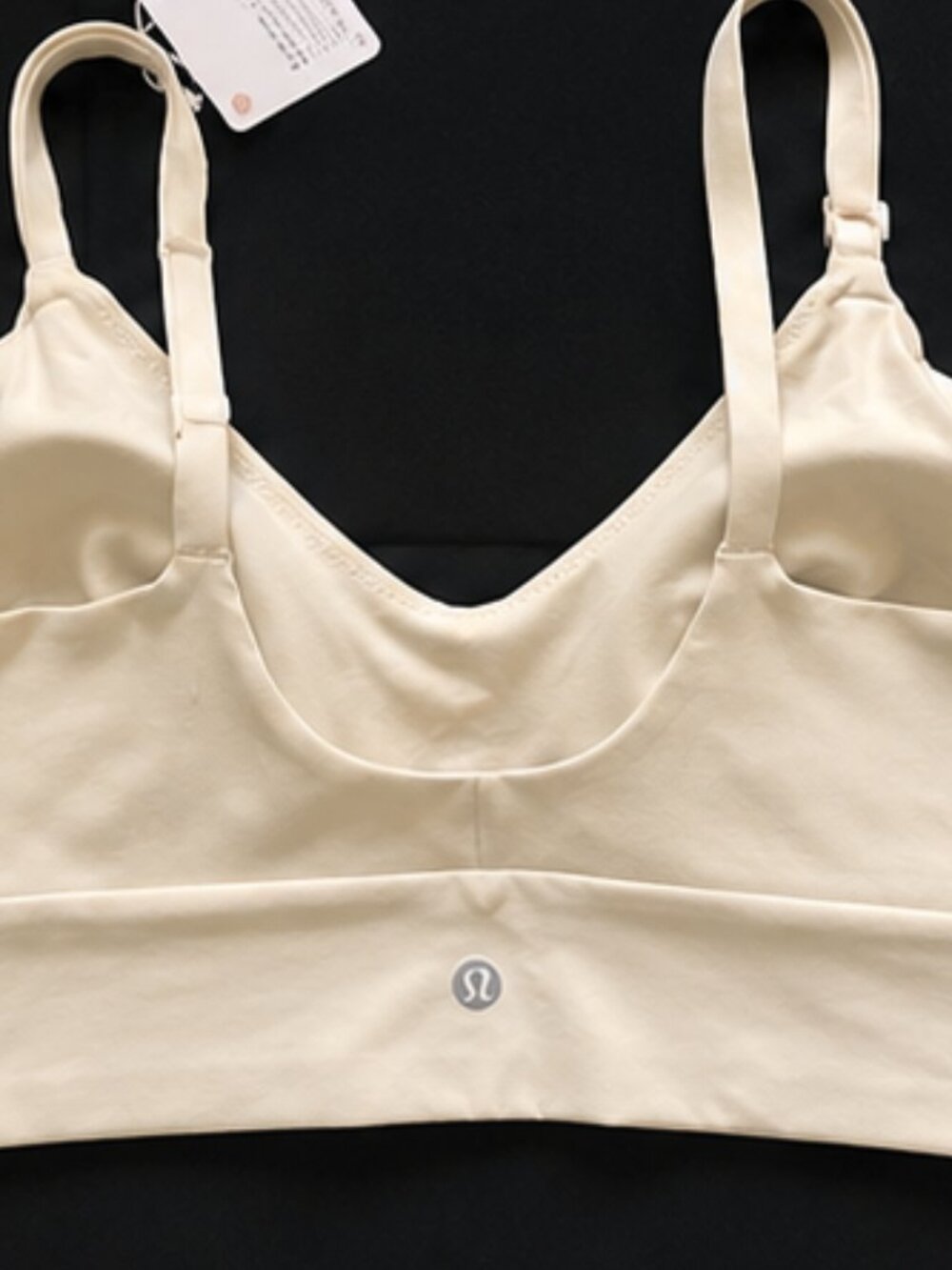 NWT lululemon Focuser™ Scoop-Neck Bra C/D | XL | Light Ivory | Low Impact - Picture 4 of 5